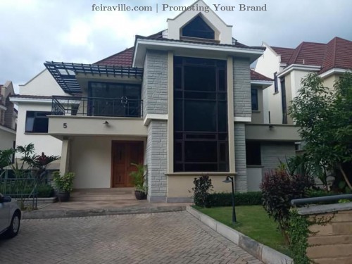 FOR RENT 6 BEDROOM TOWNHOUSE IN LAVINGTON